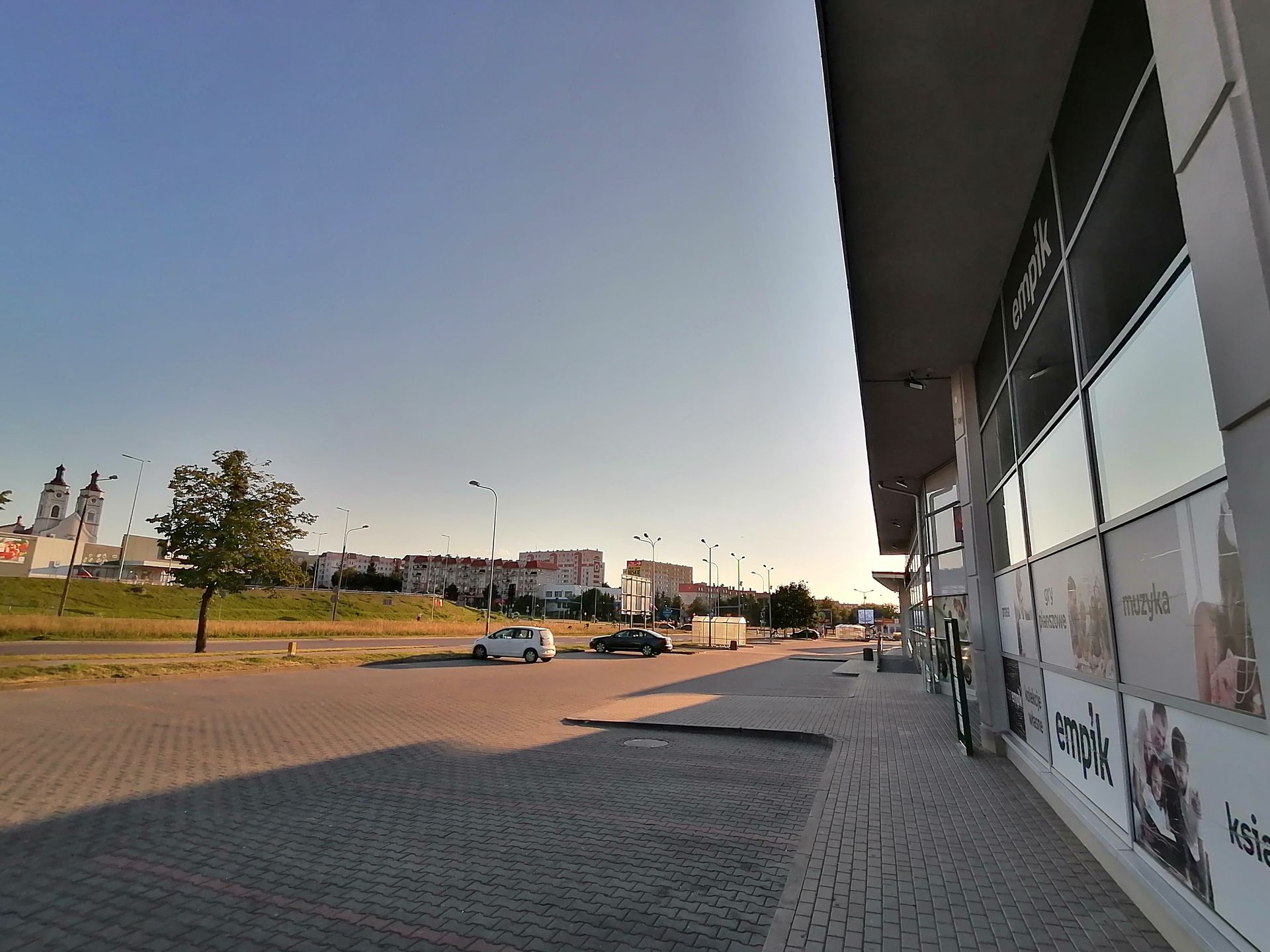 Huawei P40 lite E: test taniego chińczyka bez aplikacji Google 13