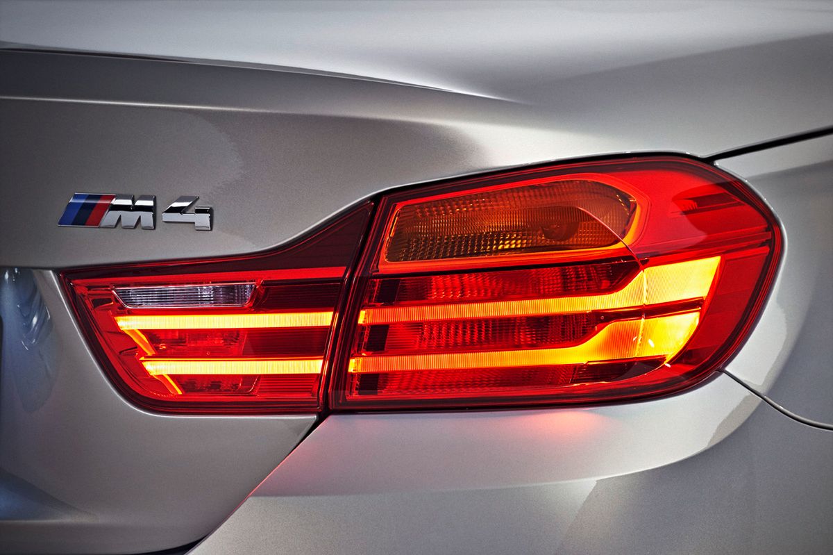 Ogromna galeria zdjęć z kabrioletem BMW M4 225