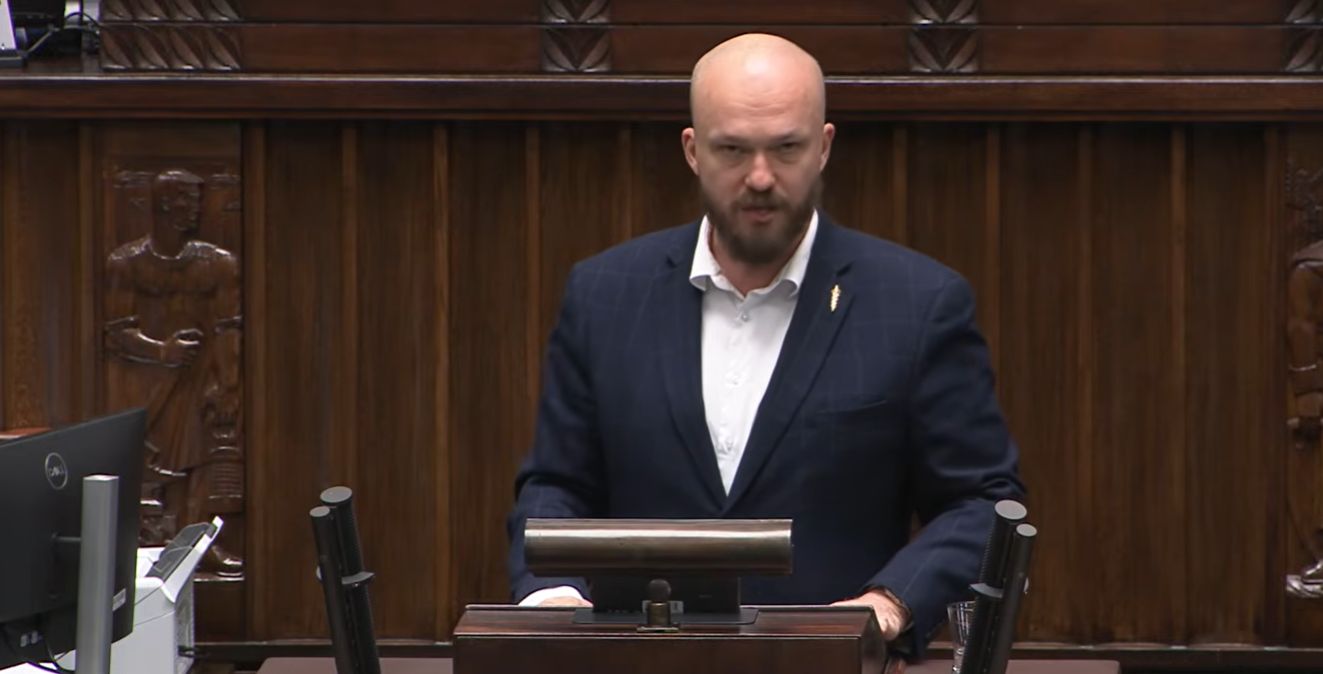 Wsparcie dla artystów. Spięcie w studio
