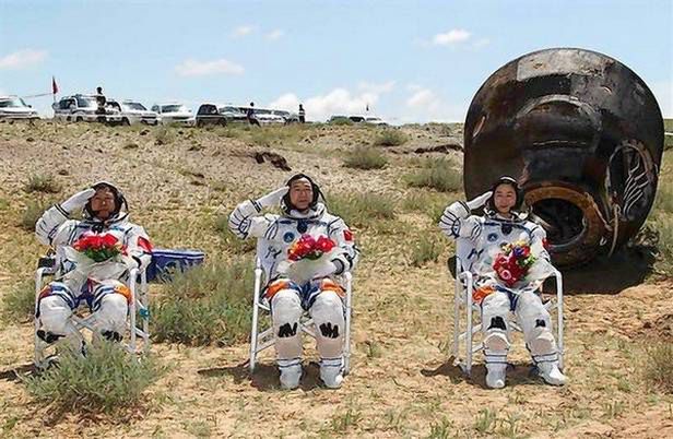 Chiński program kosmiczny. 13 lat temu w Kosmos wyruszył Shenzhou 1 6