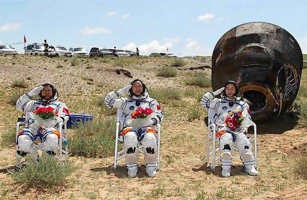 Po lądowaniu Shenzhou 9