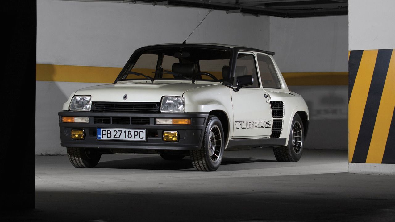 Prawie nowe Renault 5 Turbo II trafi na aukcję