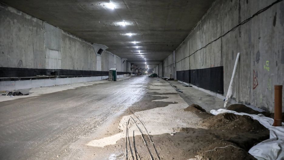 Warszawa. Budowa Południowej Obwodnicy Warszawy. Tunel drogowy pod Ursynowem