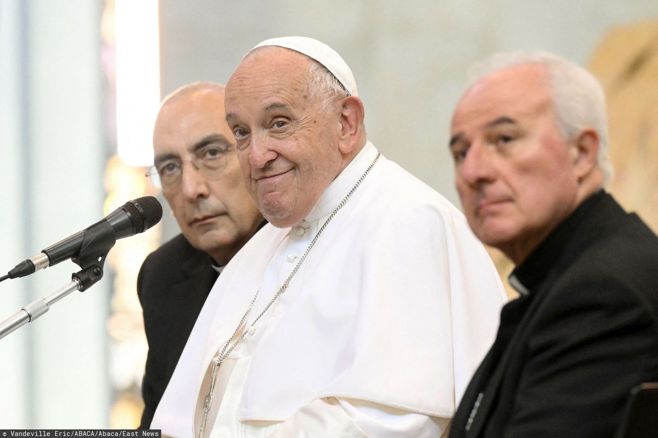 Not just a homophobic text. This time, the Pope took a swipe at women.