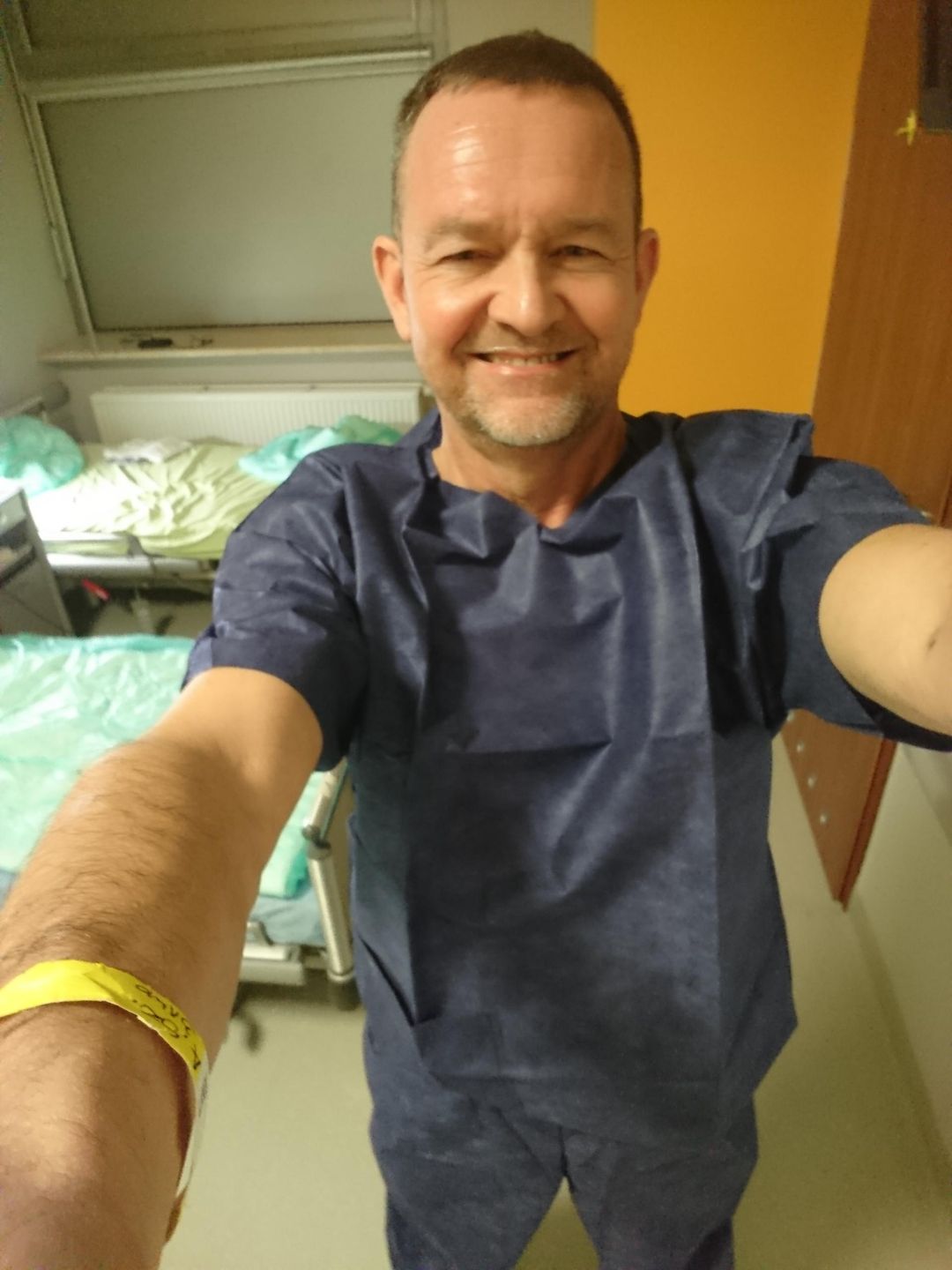 Pan Artur po operacji robotem da Vinci