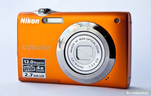 Przykładowy tani kompakt - Nikon COOLPIX S3000