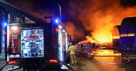 Pożar hali w Koniecpolu. Jest decyzja prokuratury