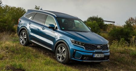 Kia Sorento zyskała hybrydę plug-in i nową wersję wyposażenia. Znamy polskie ceny