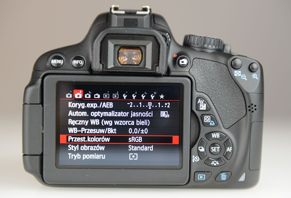Canon 650D – hybrydowy przedsmak zmian? [test] 7