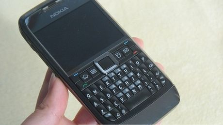 Cellna recenzja: NOKIA E71 1