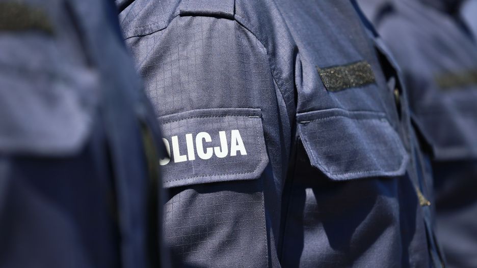 policja, polska, niebieski, mundur, policjant, policjantka, szereg, uroczyste, apel, grono, kobieta, prawo, nowy policjant, kadra, etat, defilada, marsz, jednolitego, lud, bisnes, kurtka, osoba, funkcjonariusz, prawa, garda, garnitur, moda, ciuchy, pistolet, armia, czarna, wojenny, broni