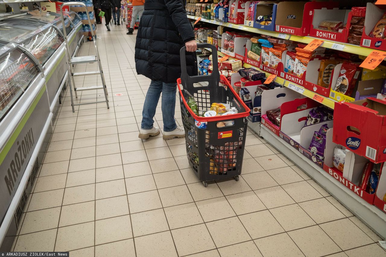 Jednocyfrowa inflacja w drugiej połowie roku? Prof. Belka: ona galopuje, propaganda zaciemnia obraz