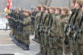 Buty z logo producenta. MON zgadza się na zmiany w ubiorze żołnierzy