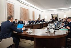 Tusk spotkał się z rządem pierwszy raz. Kamera pokazała kulisy