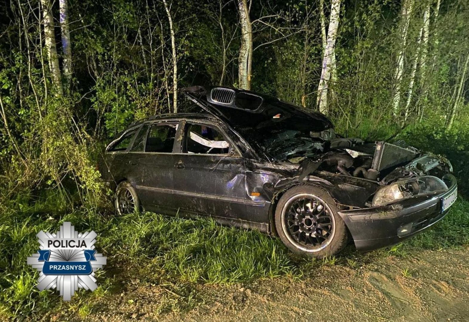 Pijany kierowca BMW doprowadził do wypadku. Nie żyje 19-latek