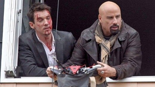 Kuszący plakat From Paris with love 1