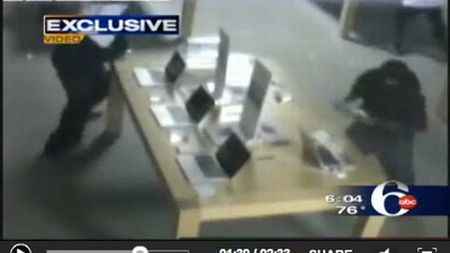Jak ukraść 23 MacBooki Pro, 14 iPhonów i 9 iPodów w 31 sekund (wideo) 1