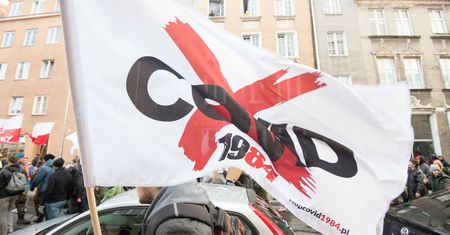 Lekarz otrzymuje groźby od antyszczepionkowców. "Żebyś sam zdechł!"