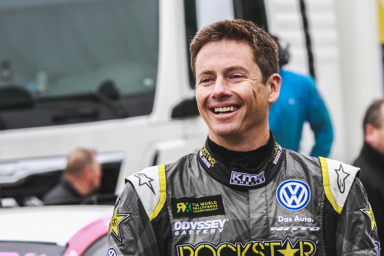 A także gwiazd telewizji. Tanner Foust, obecnie prowadzący amerykańskiego Top Geara lubi zaglądać w stare kąty.