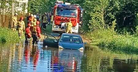 Chciał uniknąć kontroli trzeźwości. Skończył w rzece