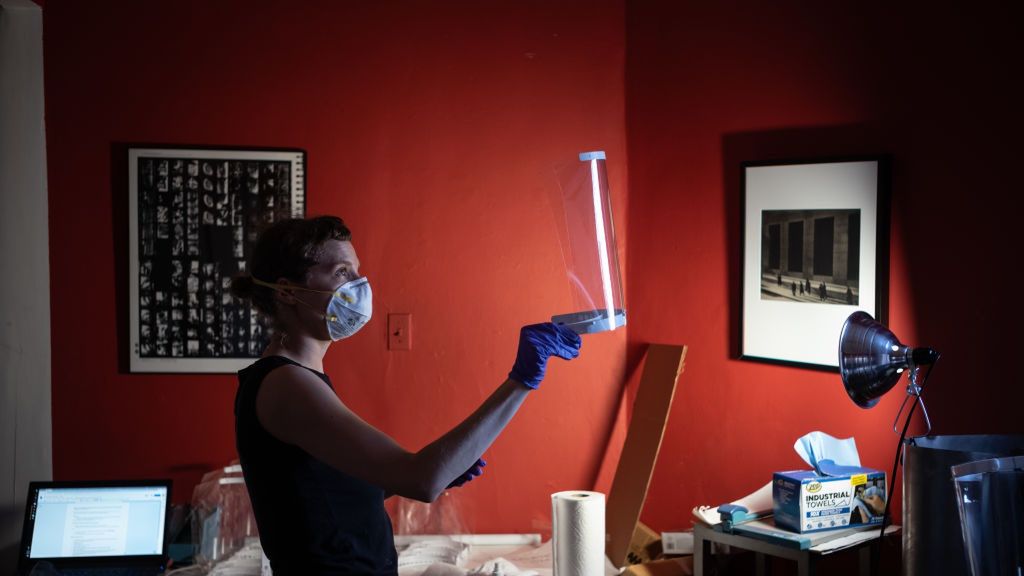 W obawie przed COVID-19 Polacy robią domowe szpitale