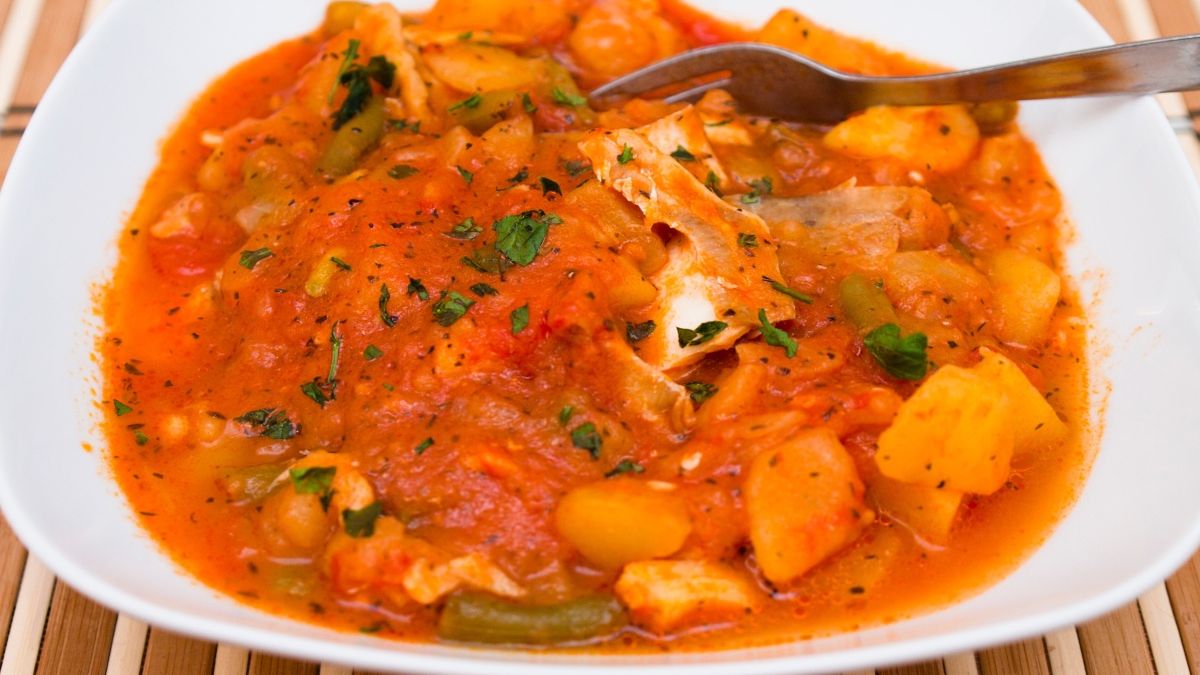 Zupa rybna z dorszem