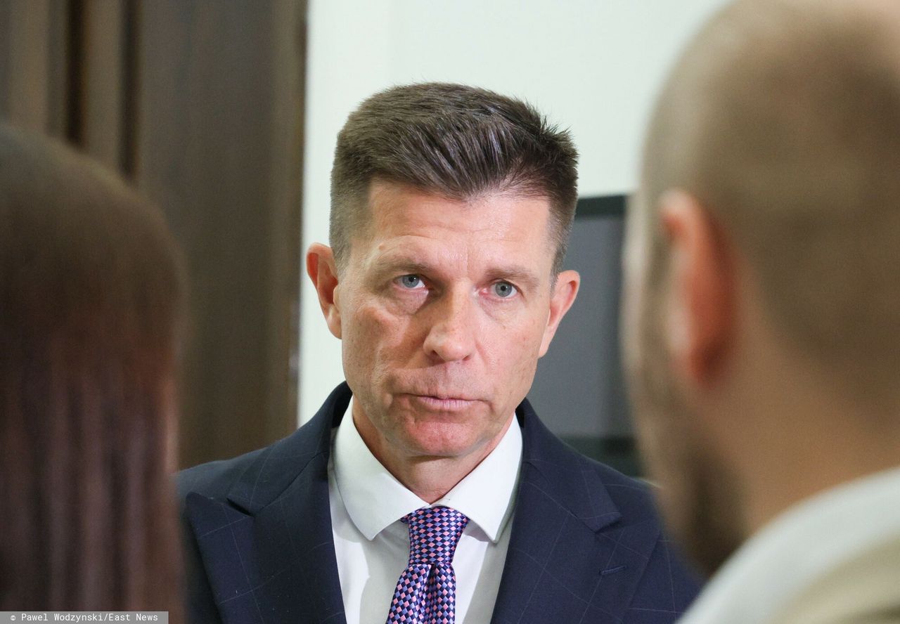 Ryszard Petru podpisał umowę. W Wigilię idzie na kasę