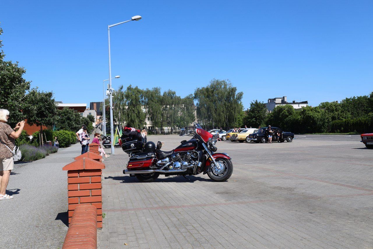 Dziesiątki motocyklistów zjechały do Witkowa. Takich aut i motocykli dawno nie widzieliście!