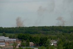 Dramatyczne nagranie ze wsi Szestakowe. Za plecami Ukrainki wybuchają rosyjskie pociski