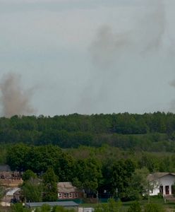 Dramatyczne nagranie ze wsi Szestakowe. Za plecami Ukrainki wybuchają rosyjskie pociski