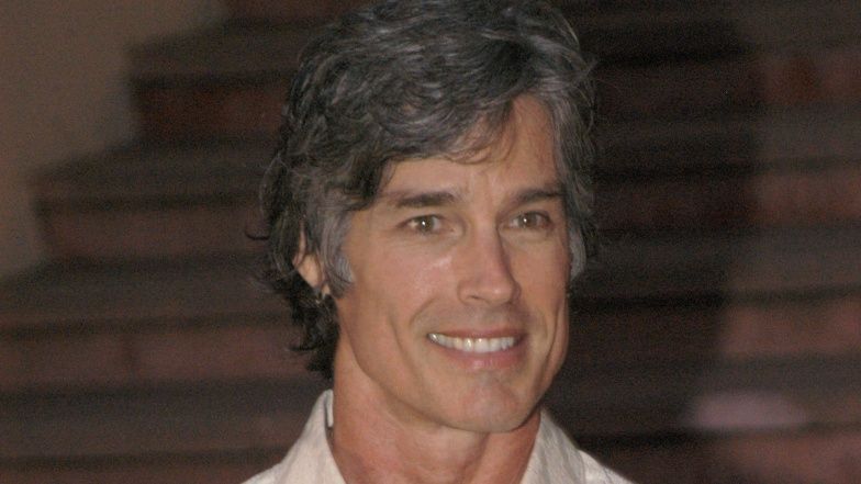 これは、Ridge Forresterが今日の「Fashion For Success」からどのように見えるかです。ロンモスはすでに73歳です