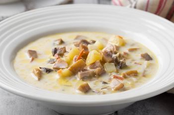 Wrzucam kilka do zupy pieczarkowej. Jej smak jest wyraźniejszy i o wiele pełniejszy