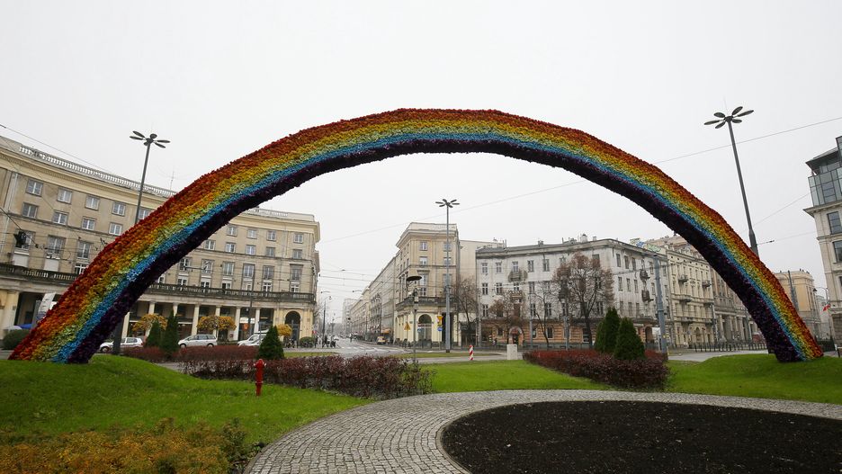 Warszawa. Tęcza na pl. Zbawiciela 10.11.2014 r. 