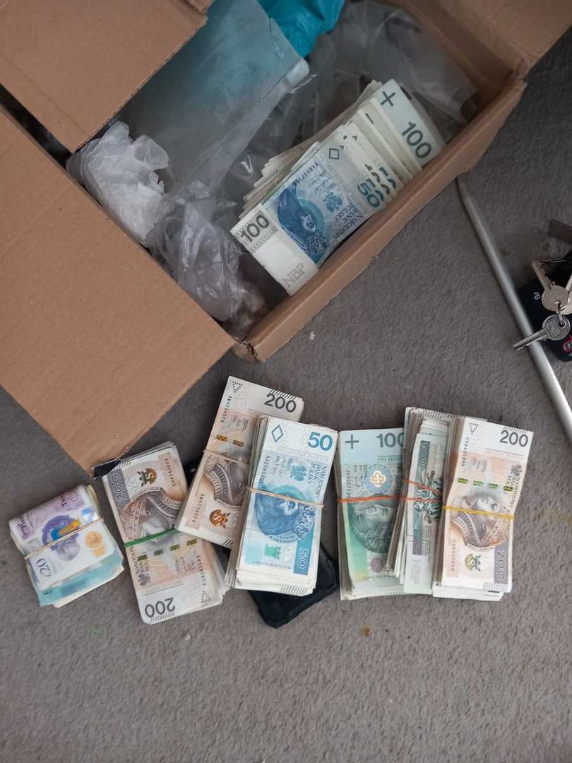 Fot. Licencjodawca. 28-latek w piwnicy i mieszkaniu ukrywał duże ilości narkotyków