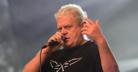 Kazik dostał ripostę z PiS. "Tylko krowa nie zmienia poglądów"