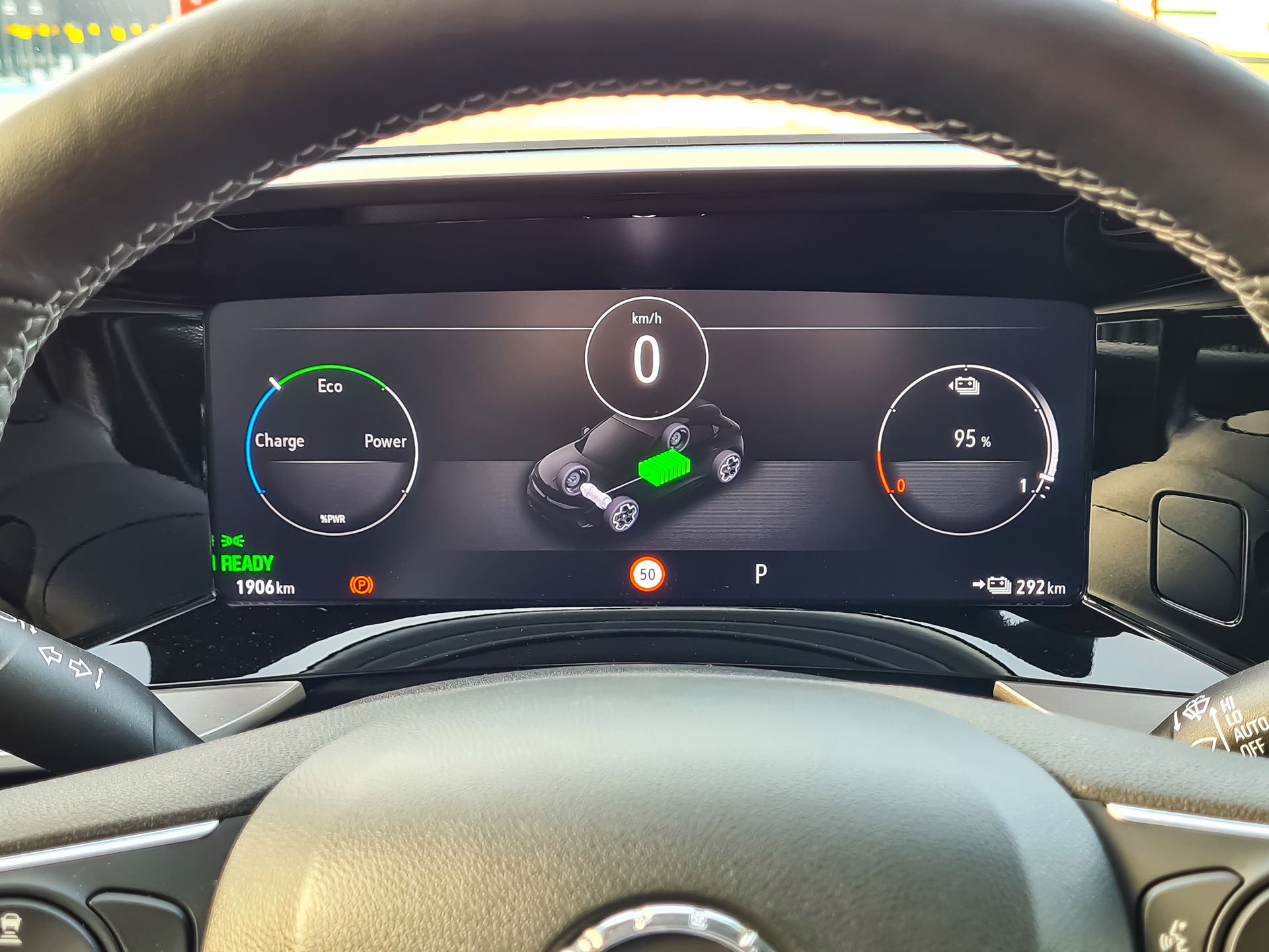 Opel Mokka-e: Systemy bezpieczeństwa i wsparcia kierowcy oraz nowy system info-rozrywki 13