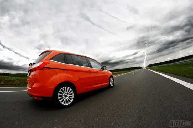 Ford Grand C-Max 1,6 EcoBoost 150 KM Titanium - od przybytku głowa nie boli [test autokult.pl]