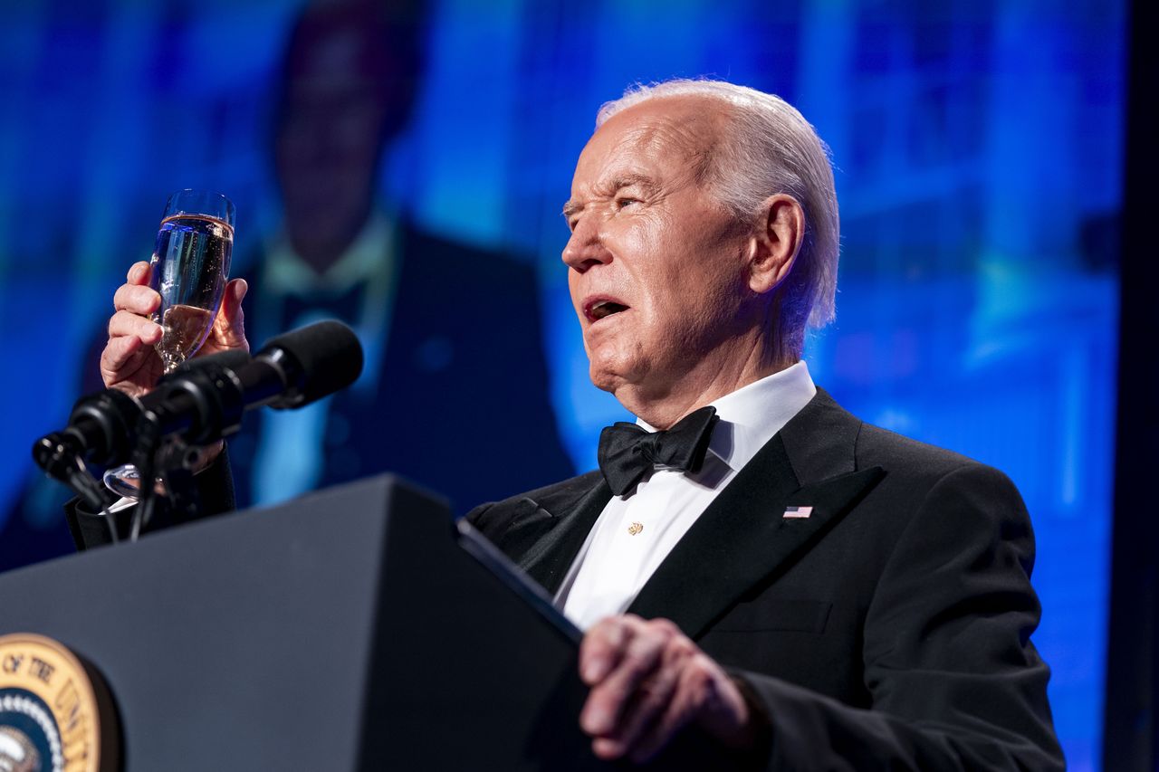 President Joe Biden speaks during the White House Correspondents' Association dinner at the Washington Hilton in Washington, DC, USA, 27 April 2024. EPA/BONNIE CASH / POOL Provider: PAP/EPA.