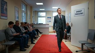 Jak VIP-y, a nie zwykli pacjenci. Tak radni KO korzystali z przychodni w Piasecznie