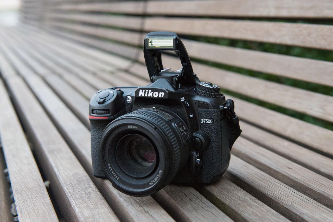 Nikon D7500