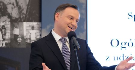 Małżeństwo z Wałbrzycha nie przyjęło medalu od Andrzeja Dudy. "Poczekamy, aż prezydent się zmieni"