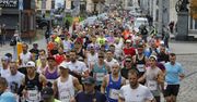 Poznań: A oni wciąż biegną. Trwa Lotto 24. Poznań Maraton. Zobacz zdjęcia z trasy