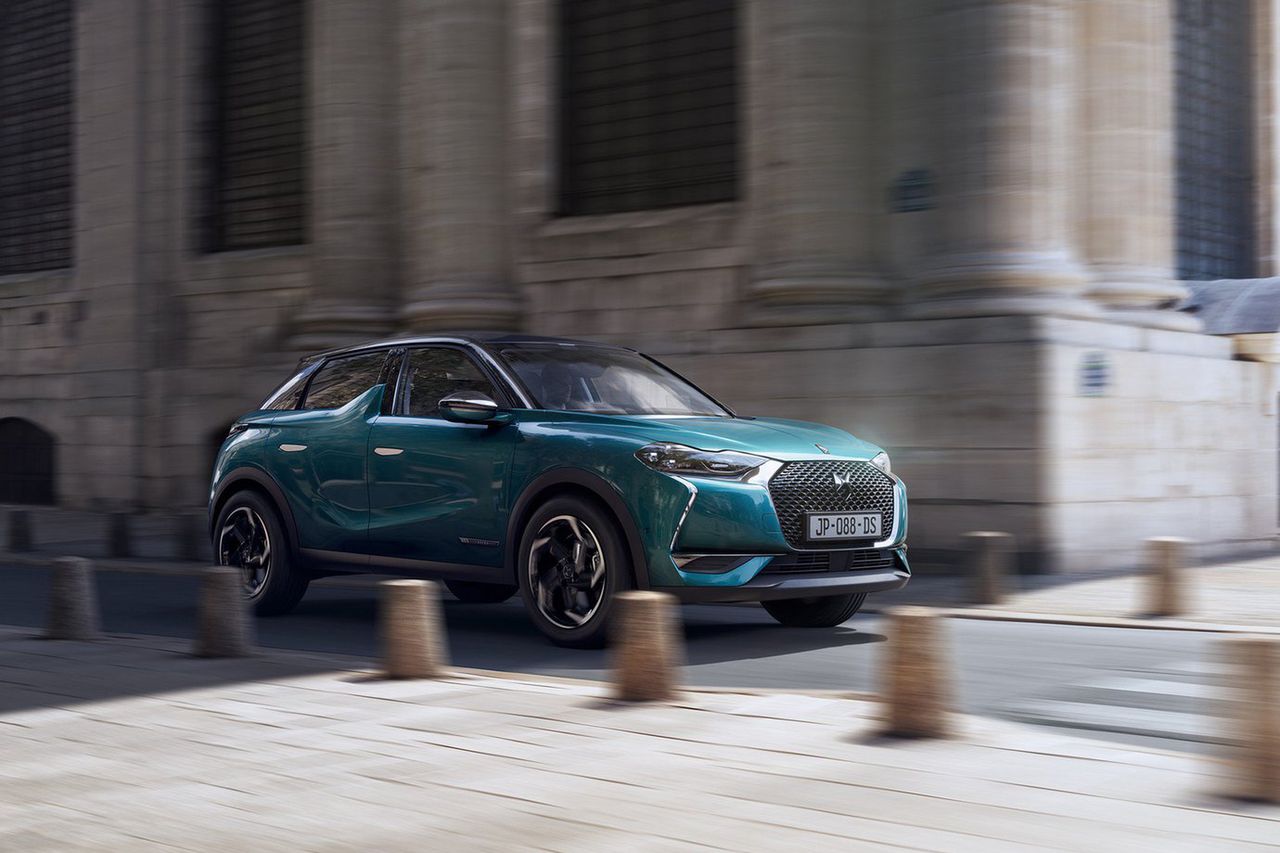 DS3 Crossback ma nietypowe linie i chowane klamki