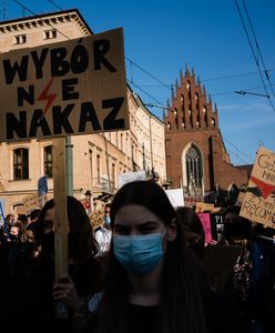 Policjant z Częstochowy zachęcał do donosów na protestujących