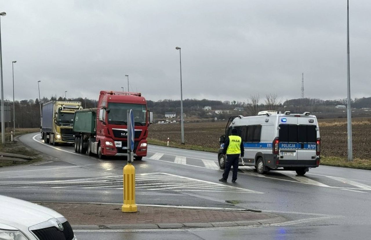 1200 traktorów pod Wrocławiem. Strajk rośnie w siłę