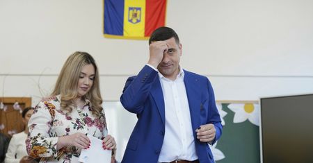 Szokujące zachowanie Simiona. Ogłosił się prezydentem