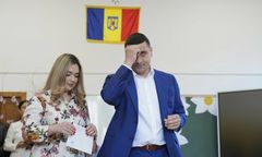 Szokujące zachowanie Simiona. Ogłosił się prezydentem