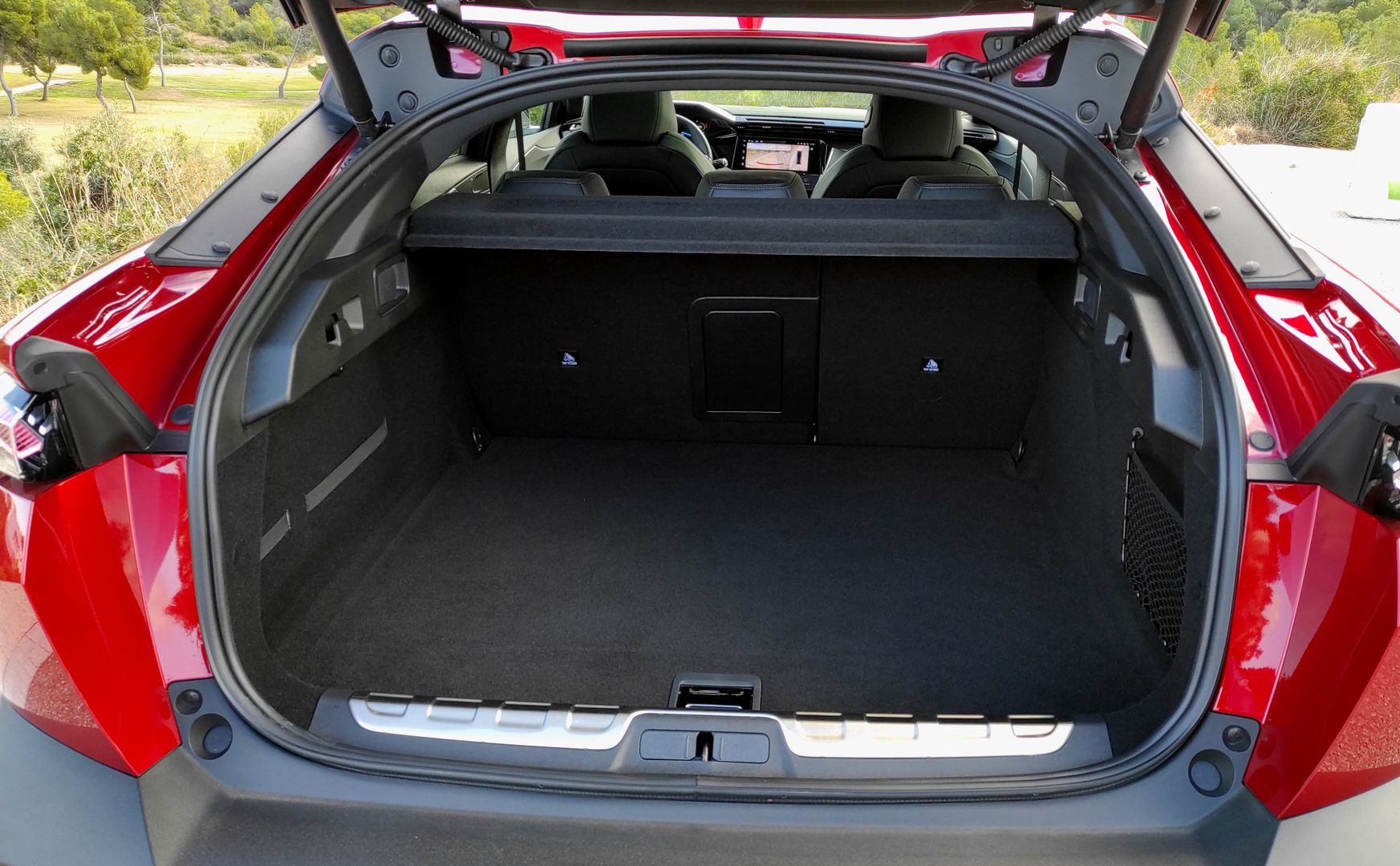 Peugeot 408 Hybrid