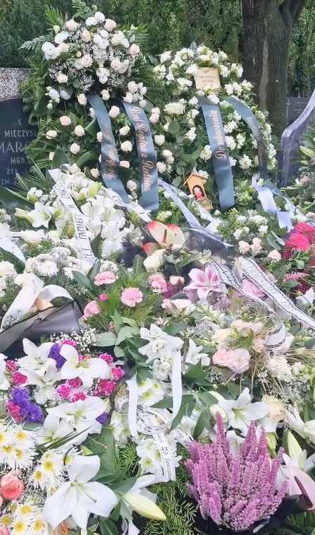 Kayah pokazała nagranie z pogrzebu mamy