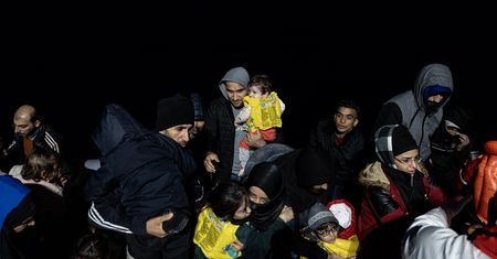 Migranci szturmują Europę. Grecka policja podnosi alarm